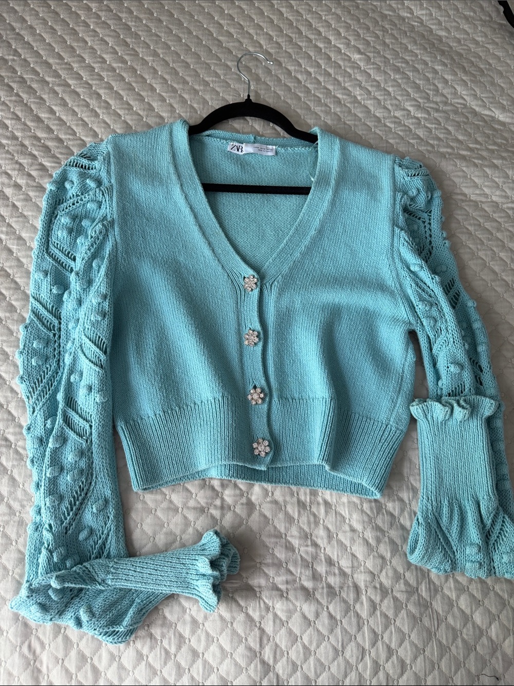 Zara Aqua Blue V-Neck Cropped Knit Cardigan with Floral Buttons